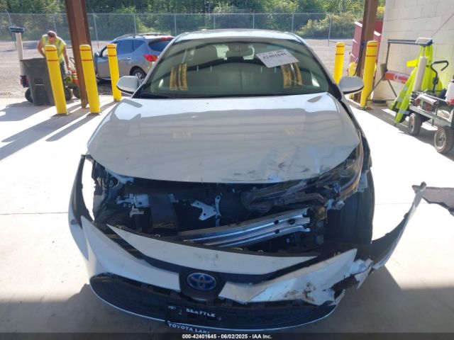 JTDEAMDE3MJ034045 Toyota Corolla Hybrid Le