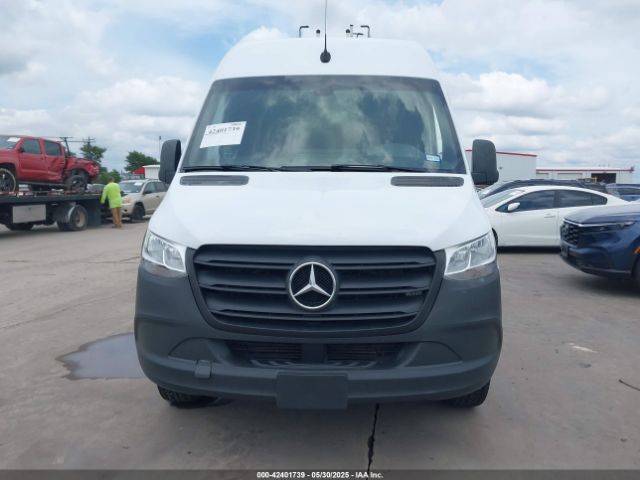 W1W4DBHY3MT049116 Mercedes-Benz Sprinter 2500 Standard Roof I4 Diesel
