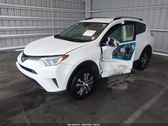 Toyota RAV4 LE 2018 JTMZFREV1JD130846 Image 2