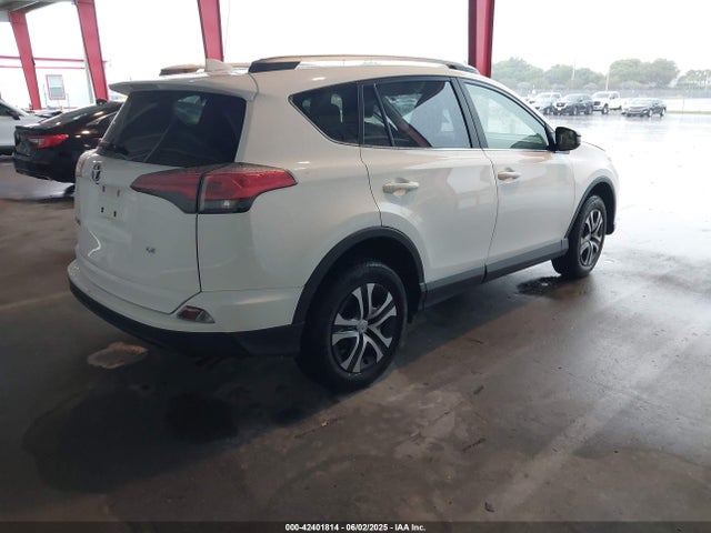 Toyota RAV4 LE 2018 JTMZFREV1JD130846 Image 4
