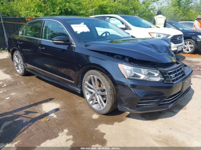 2017 VOLKSWAGEN PASSAT 1VWDT7A30HC063908