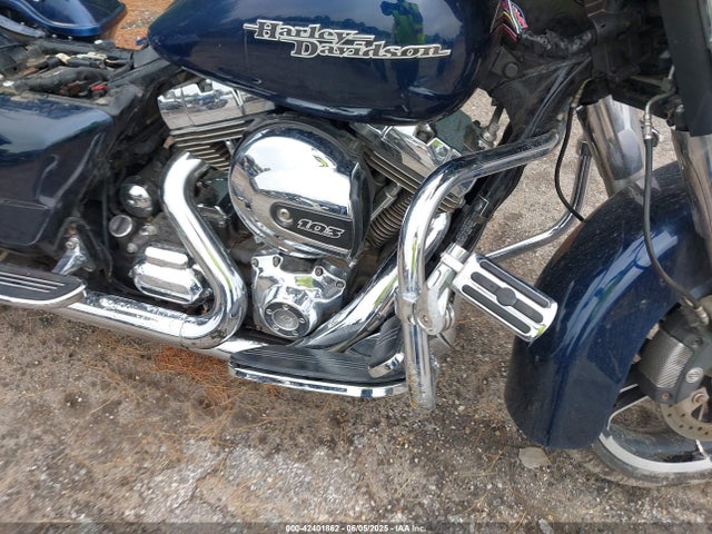 42401862 :رقم المزاد ، 1HD1KBM11EB604843 vin ، 2014 Harley-davidson Flhx Street Glide مزاد بيع