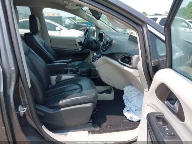 2018 CHRYSLER PACIFICA 2C4RC1BG8JR143879 Photo 4