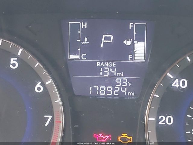KMHCT5AE3HU326063 Hyundai ACCENT SE