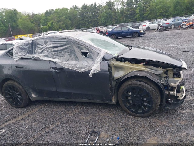7SAYGDEE9PF872654 Tesla 2023