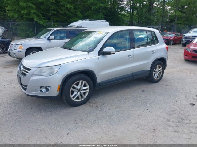 2011 VOLKSWAGEN TIGUAN WVGBV7AX5BW548053 Photo 1
