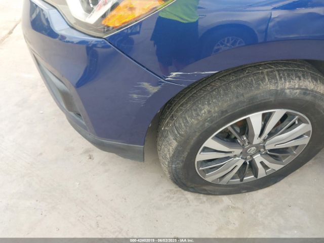 5N1DR2MN1JC629030 Nissan Pathfinder Sv