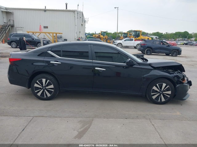 Nissan 2022 2022 1N4BL4DW1NN321387 Image 14