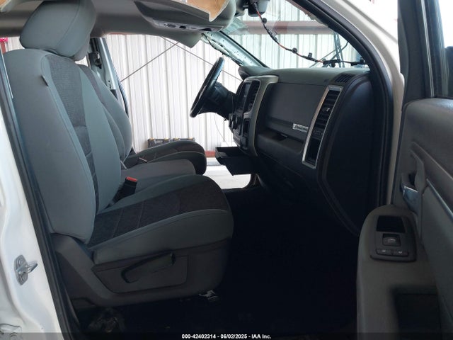 1C6RR7LT4KS702915 RAM 2019