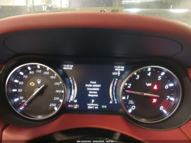 2022 MASERATI LEVANTE ZN661ZUT4NX387004 Photo 6