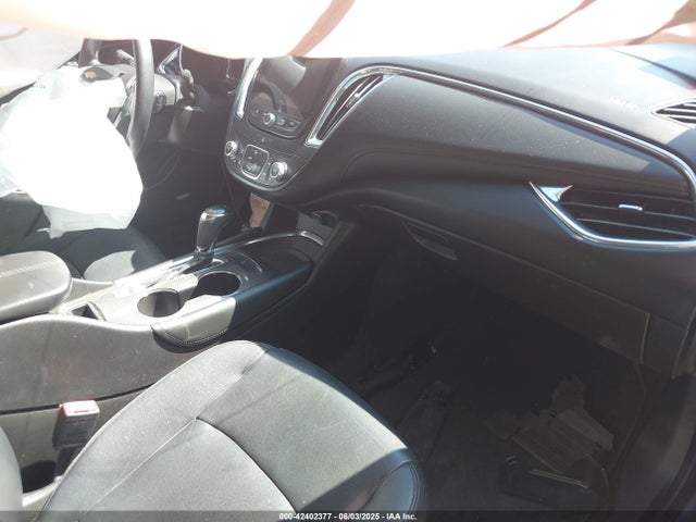 1G1ZE5ST9HF206660 Chevrolet MALIBU 1LT
