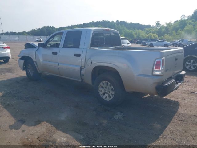 2006 MITSUBISHI RAIDER 1Z7HC28K56S574445 Photo 2