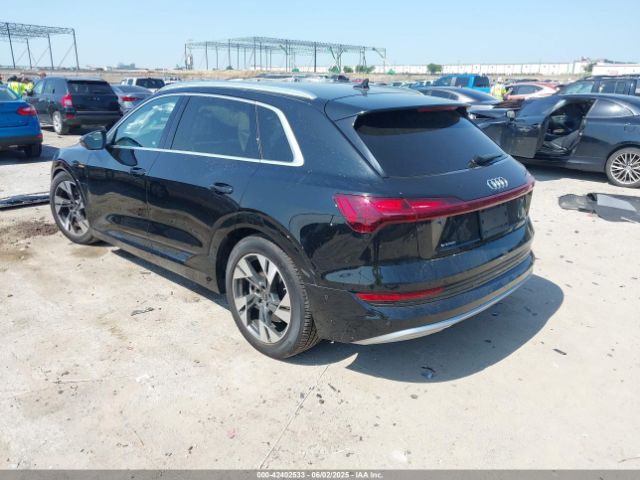 2022 AUDI E-TRON WA1LABGE6NB022565 Photo 2