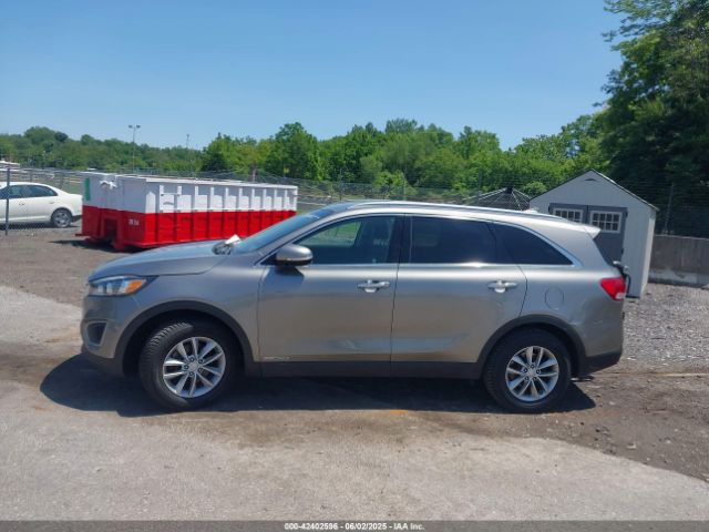 5XYPGDA52GG044582 KIA Sorento 3.3l Lx
