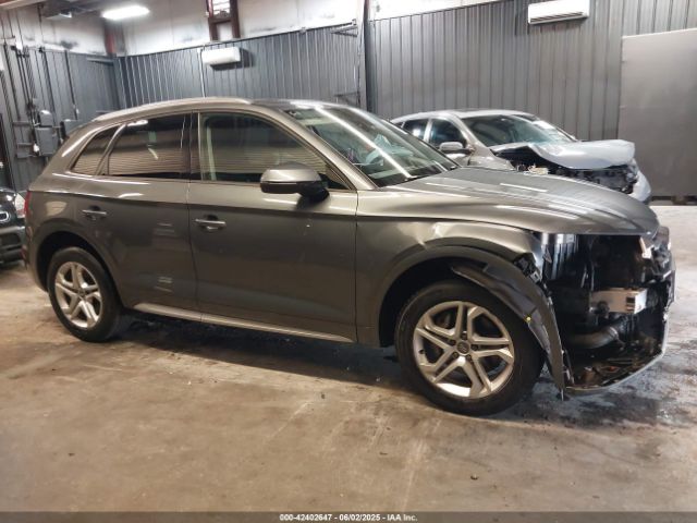 WA1ANAFY5J2177717 Audi Q5 2.0t Premium/2.0t Tech Premium