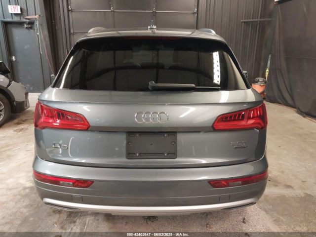 WA1ANAFY5J2177717 Audi Q5 2.0t Premium/2.0t Tech Premium