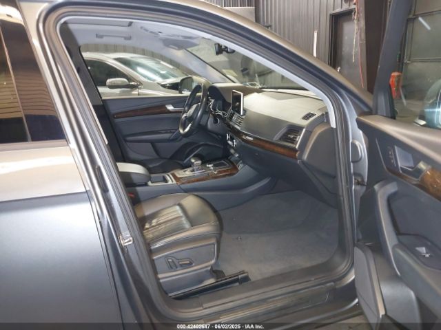WA1ANAFY5J2177717 Audi Q5 2.0t Premium/2.0t Tech Premium
