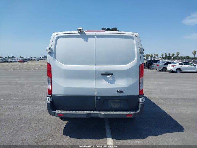1FTYE1YM5GKB35426 Ford 2016