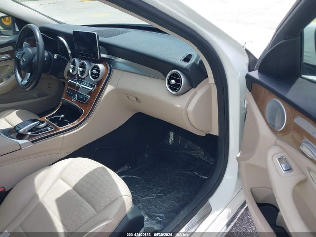WDDWF4KB0GR144738 Mercedes-Benz C 300 4matic/luxury 4matic/sport 4matic
