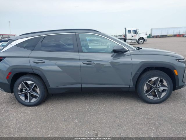5NMJBCDE3SH551063 Hyundai TUCSON SEL