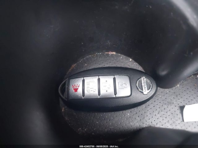 1N4AZ0CP8FC300885 Nissan Leaf