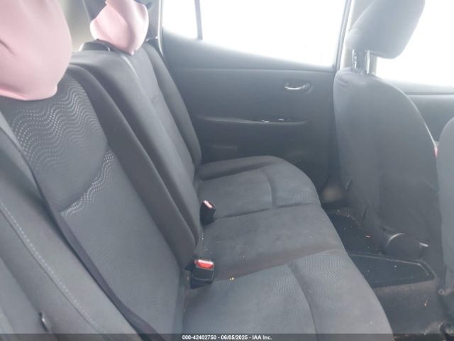 1N4AZ0CP8FC300885 Nissan Leaf