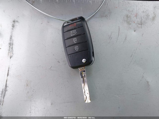 5XYKT4A64FG611839 KIA SORENTO LX