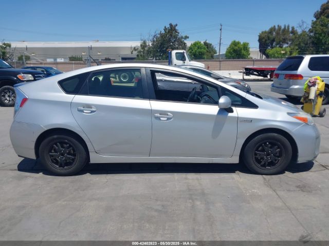 JTDKN3DU0F0415952 Toyota Prius Two
