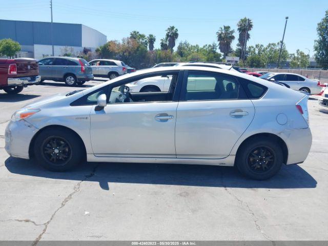 JTDKN3DU0F0415952 Toyota Prius Two