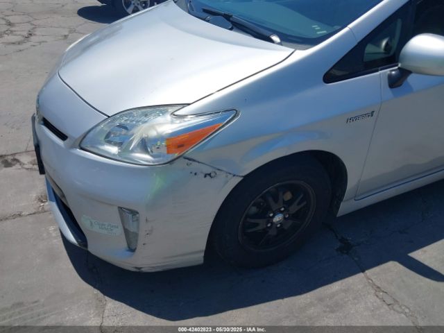 JTDKN3DU0F0415952 Toyota Prius Two