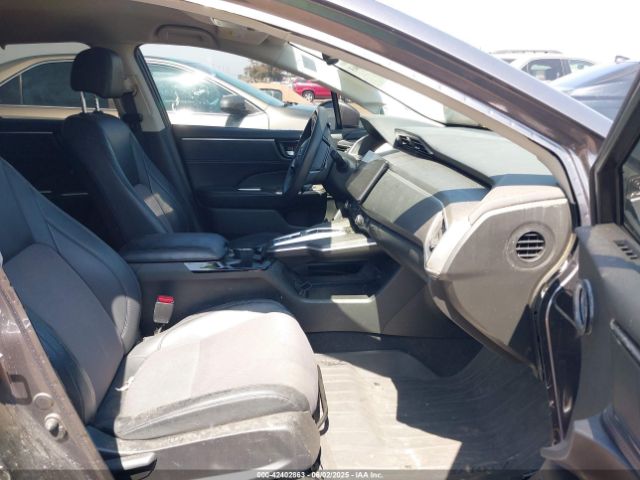 2018 HONDA CLARITY PLUG-IN HYBRID JHMZC5F11JC005217 Photo 4