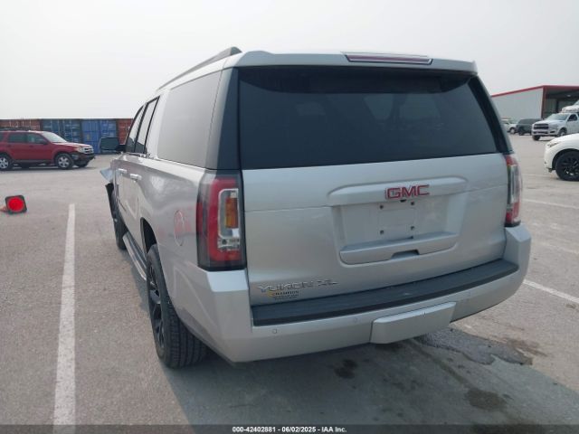 2018 GMC YUKON XL 1GKS2GKC9JR367659 Photo 2