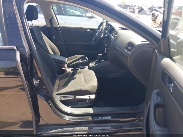 3VW267AJ2GM378459 Volkswagen 2016