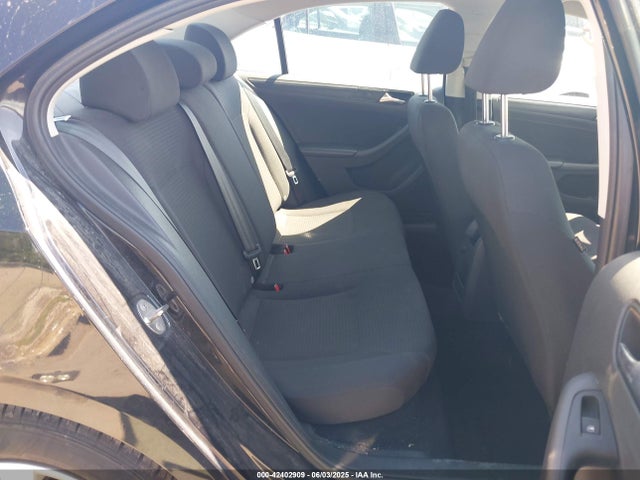 3VW267AJ2GM378459 Volkswagen 2016