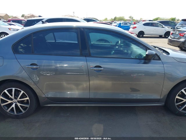 3VWD67AJ0GM267482 Volkswagen 2016