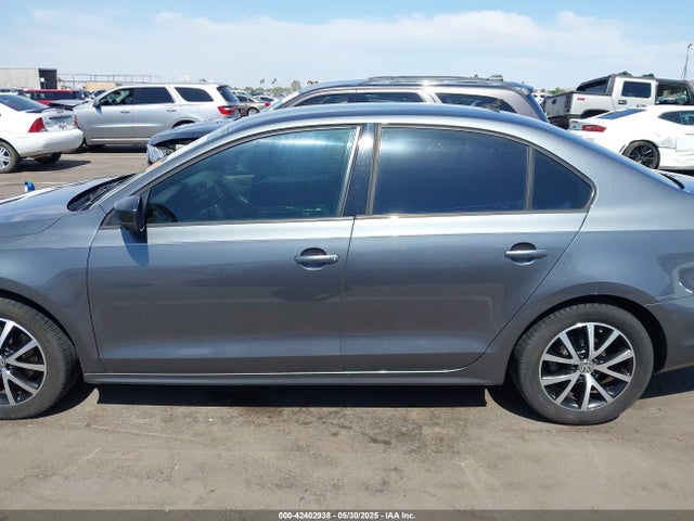 3VWD67AJ0GM267482 Volkswagen 2016