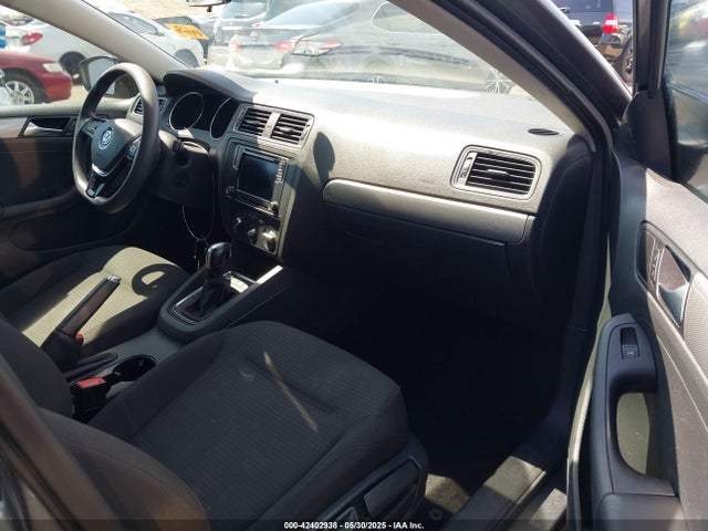 3VWD67AJ0GM267482 Volkswagen 2016