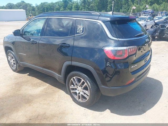 Jeep Compass 2018 3C4NJDBB9JT103883 Image 3