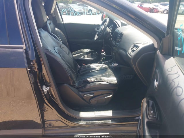 Jeep Compass 2018 3C4NJDBB9JT103883 Image 5