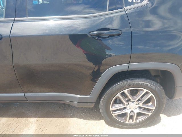 Jeep Compass 2018 3C4NJDBB9JT103883 Image 6