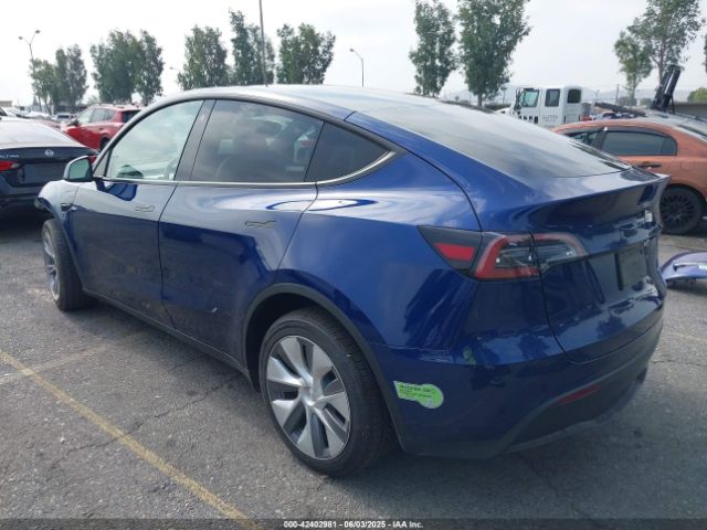 2023 TESLA MODEL Y 7SAYGDEE5PA102285 Photo 2