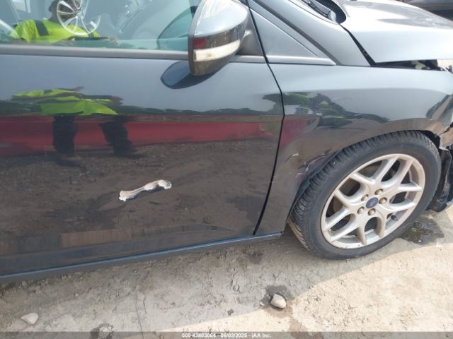1FADP3K21FL254875 Ford FOCUS SE