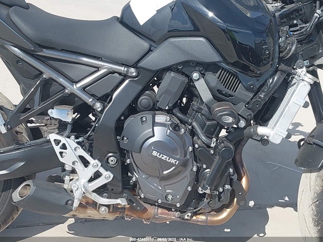 JS1EM13B9S7100129 Suzuki Fra1
