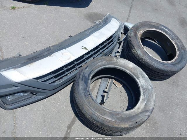 1V2CR2CA6JC570554 Volkswagen 2018