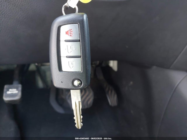 JN1BJ1CP1JW183494 Nissan Rogue Sport S