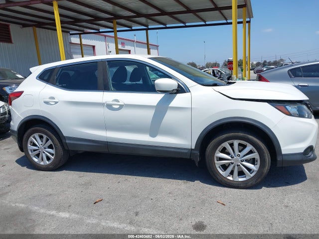 JN1BJ1CP1JW183494 Nissan Rogue Sport S