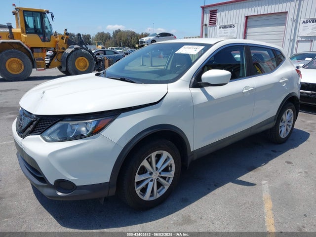 JN1BJ1CP1JW183494 Nissan Rogue Sport S