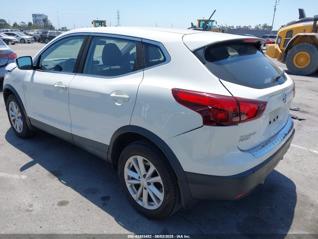 JN1BJ1CP1JW183494 Nissan Rogue Sport S