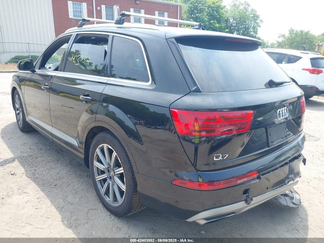 2019 AUDI Q7 WA1LAAF72KD046763 Photo 2