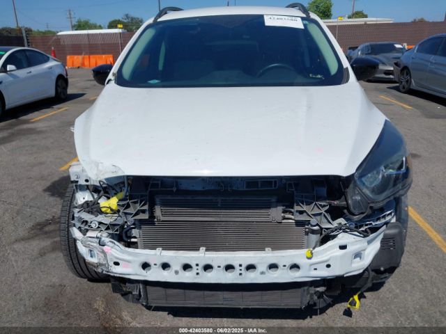 1FMCU0GD4KUA80209 Ford ESCAPE SE